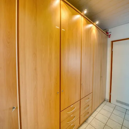 - Haus B, App 0b0402